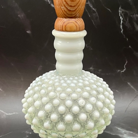 Vintage Opalescent Glass Perfume Bottle with Moonstone Accents - Picture 4 of 6